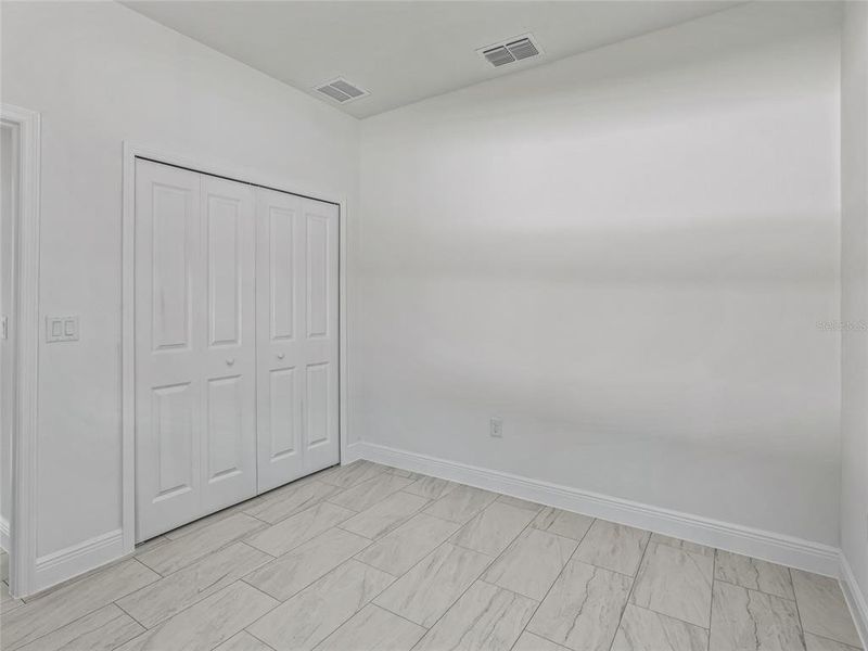 Spacious, unfurnished interior of a new home in , Ocala (Image 29).