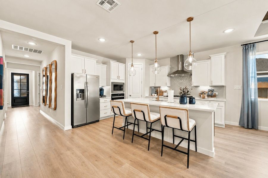 Representative furnished interior of a home built from the Tularosa by Hakes Brothers in The Woodlands, Mico (Image 18).