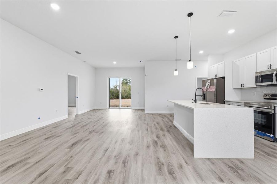 Spacious, unfurnished interior of a new home in , Ocala (Image 16).