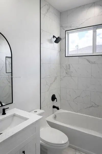 Furnished interior view inside a new home in , Lehigh Acres (Image 4).