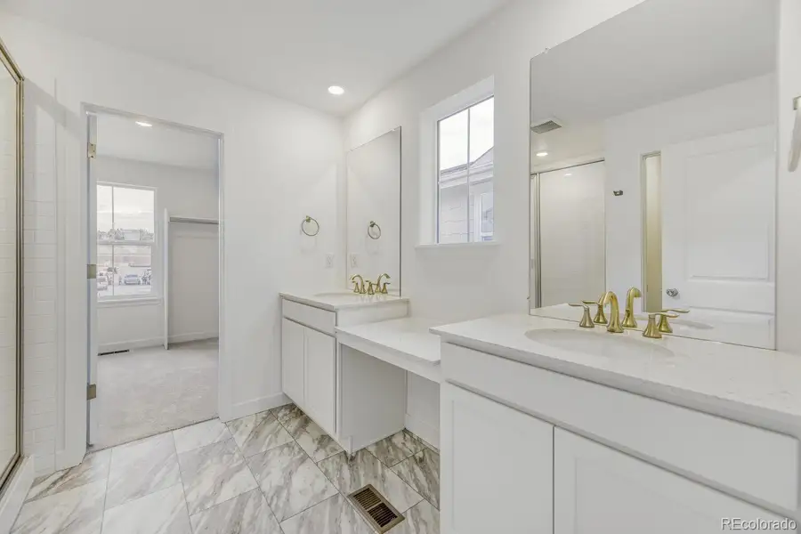 Furnished interior view inside a new home in Vermilion Creek, Centennial (Image 5).
