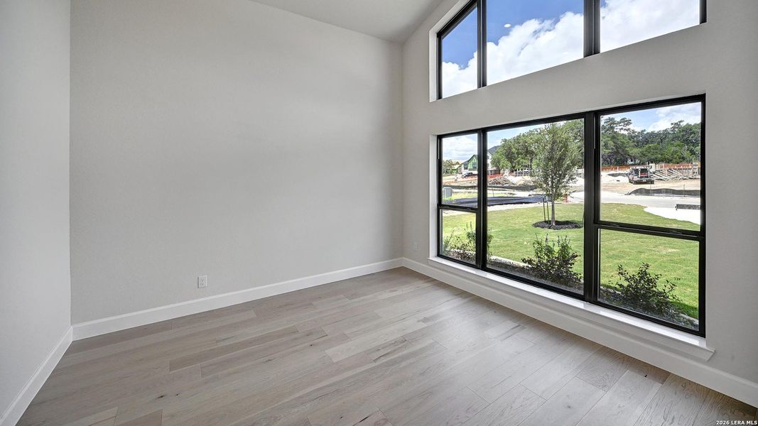 Spacious, unfurnished interior of a new home in George's Ranch, Boerne (Image 20).