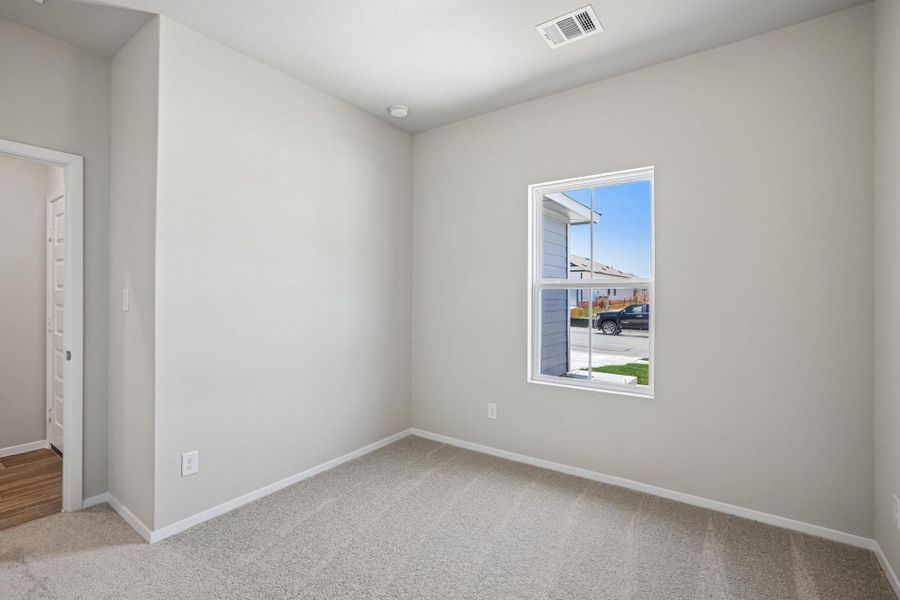 Spacious, unfurnished interior of a new home in Edgebrooke, Pflugerville (Image 23).