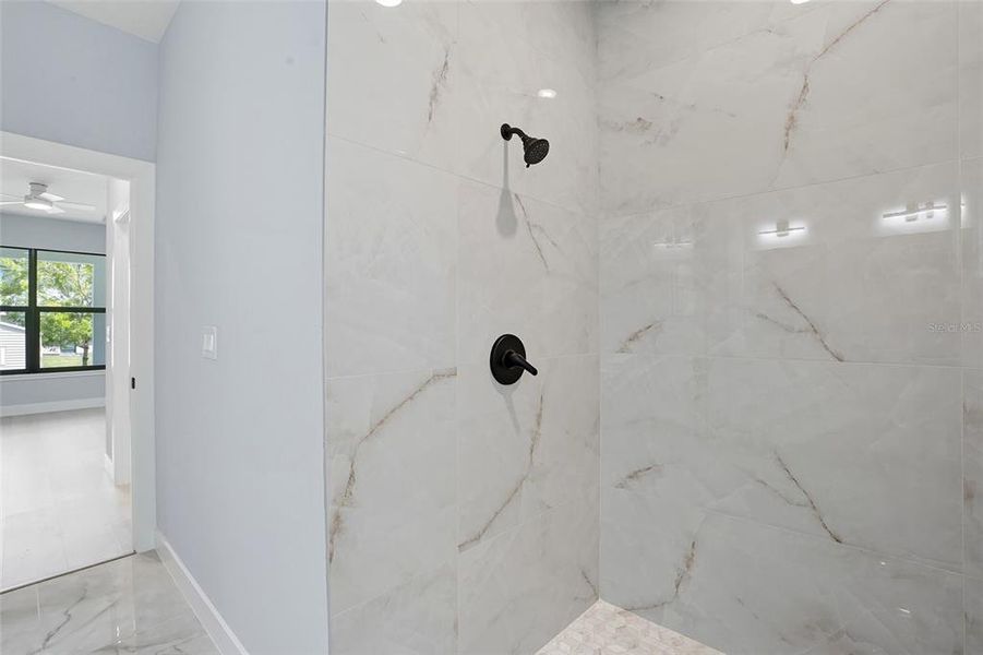 Image 34 of a home in .