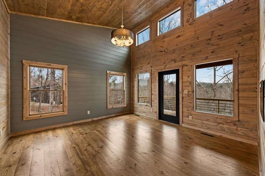 Spacious, unfurnished interior of a new home in , Blue Ridge (Image 20).