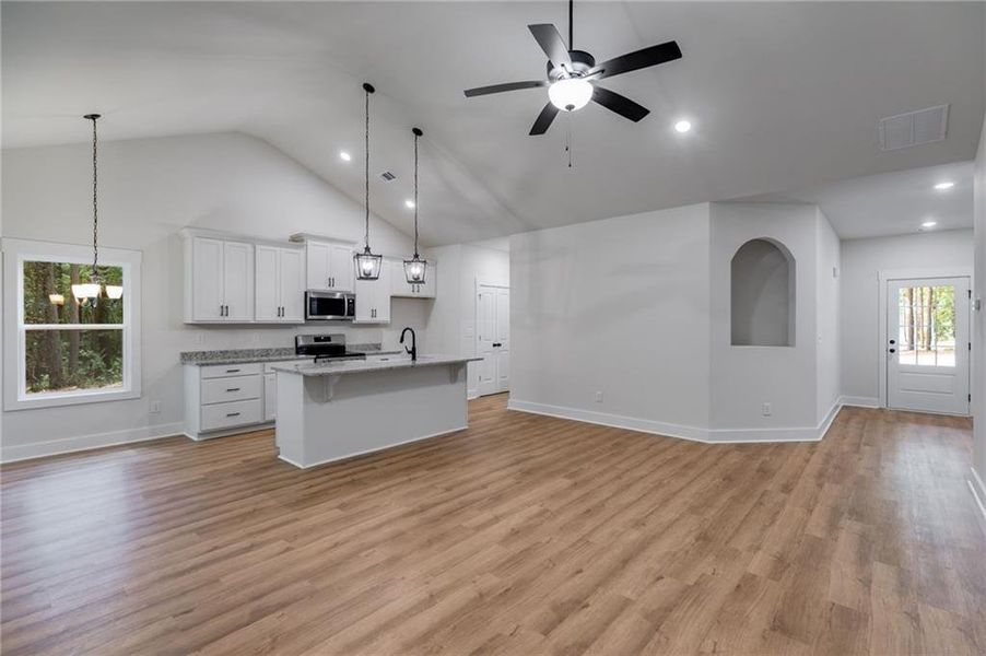 Spacious, unfurnished interior of a new home in , Silver Creek (Image 31). Spacious, unfurnished interior of a new home in , Silver Creek (Image 31).