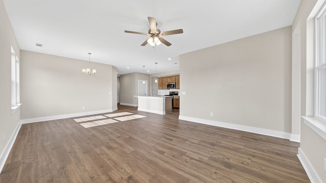 Spacious, unfurnished interior of a new home in McClure Farms, Columbia (Image 37).