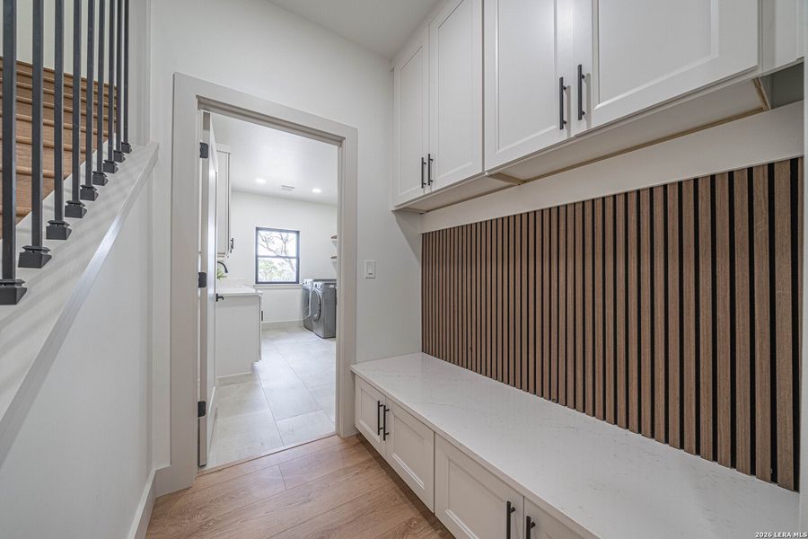 Furnished interior view inside a new home in , Bandera (Image 30).