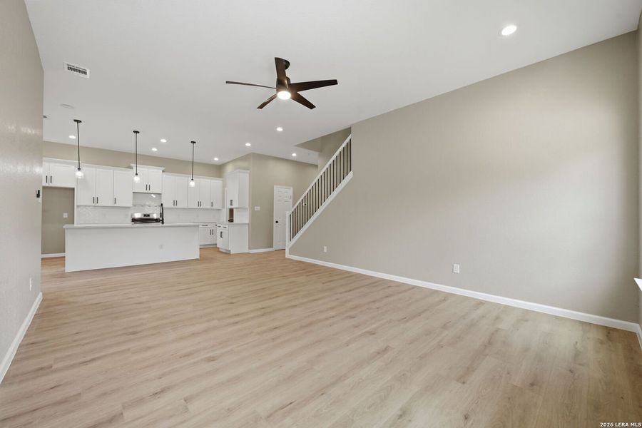 Spacious, unfurnished interior of a new home in , Devine (Image 33).