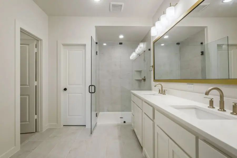 3160 Sir River - Primary Bathroom