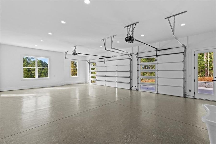 Spacious, unfurnished interior of a new home in , Loganville (Image 75).