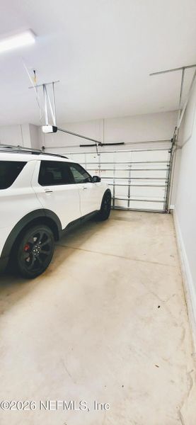Spacious, unfurnished interior of a new home in , St. Johns (Image 51).