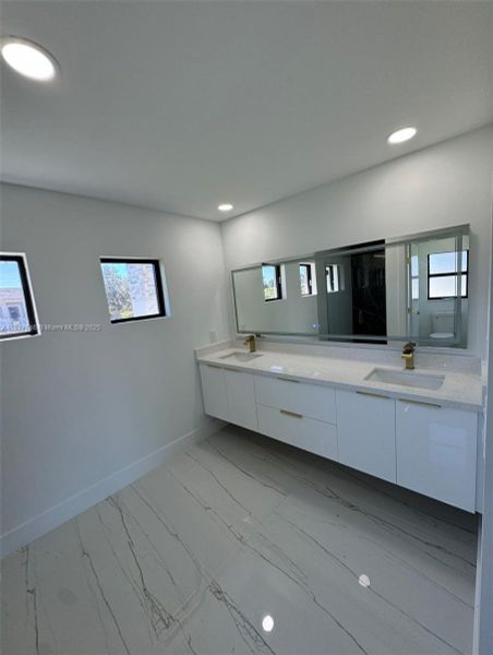 Furnished interior view inside a new home in , Lehigh Acres (Image 5).