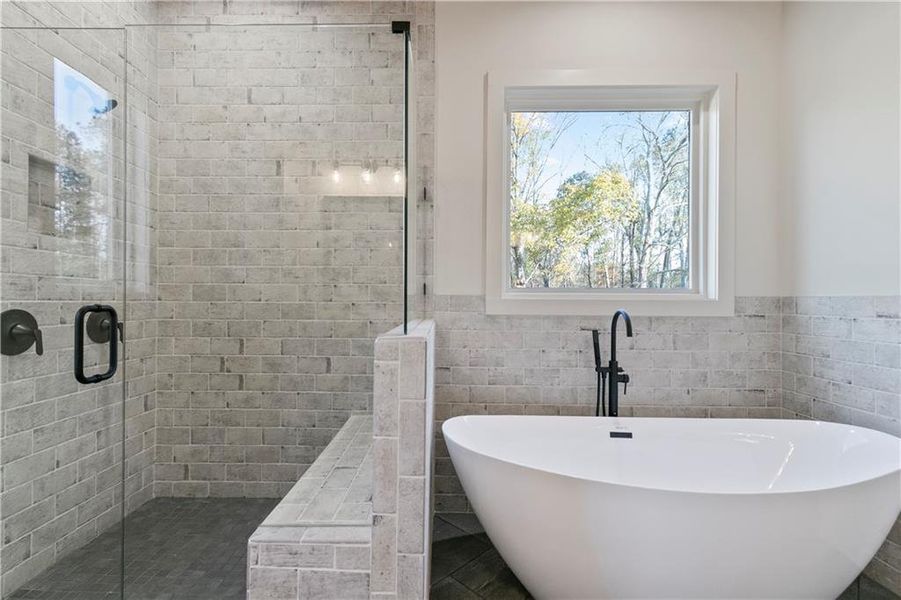 Furnished interior view inside a new home in , Carrollton (Image 9).