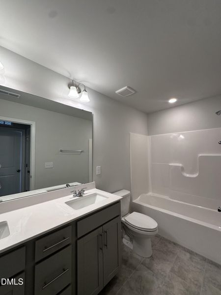 2nd floor hall bath 1 2nd floor hall bath 1