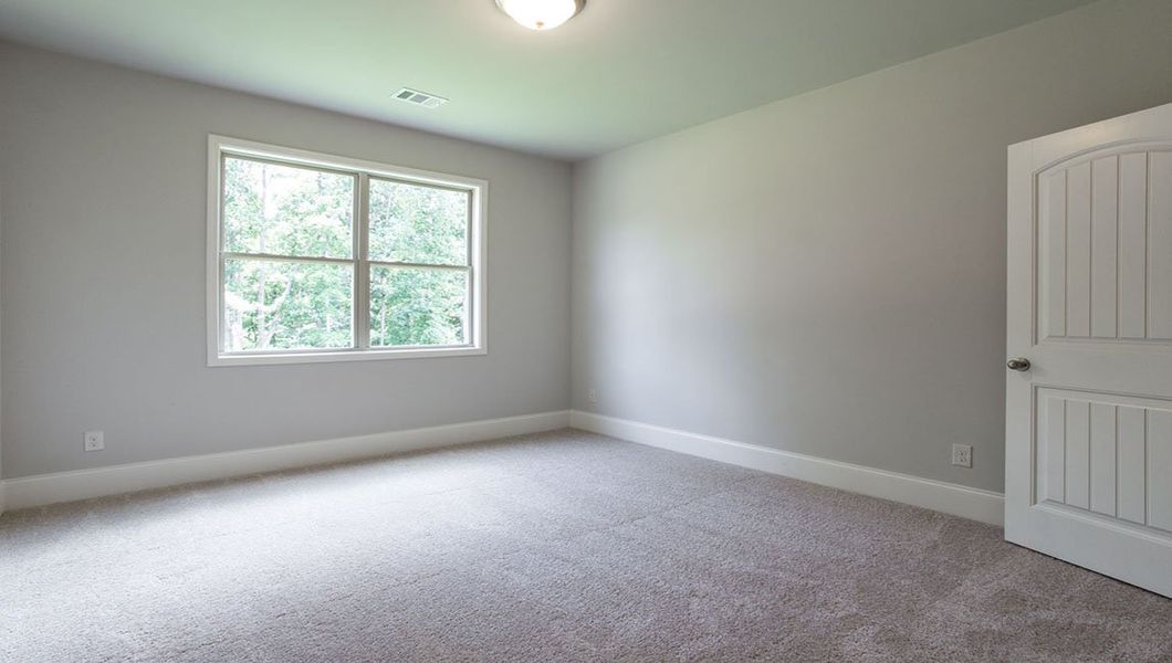 Representative unfurnished interior of a home built from the Edinburgh by D.R. Horton in Thalley Creek Estates, Cumming (Image 25).