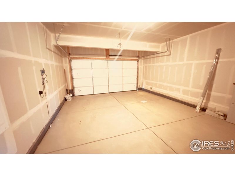 Image 10 of a home in Granary.