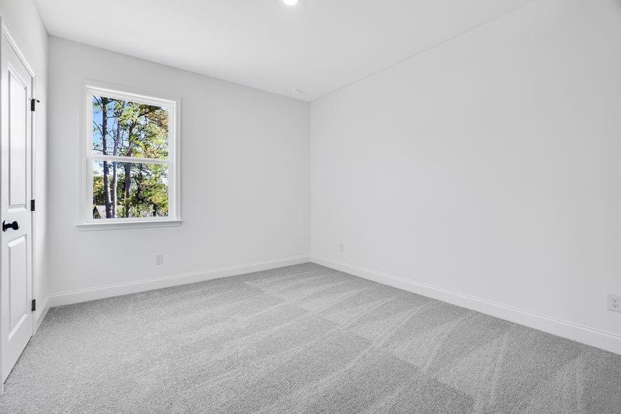 Spacious, unfurnished interior of a new home in Oakmead, Buford (Image 24).