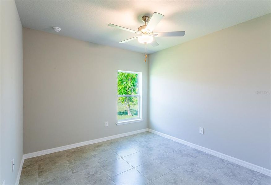 Spacious, unfurnished interior of a new home in , Punta Gorda (Image 23).