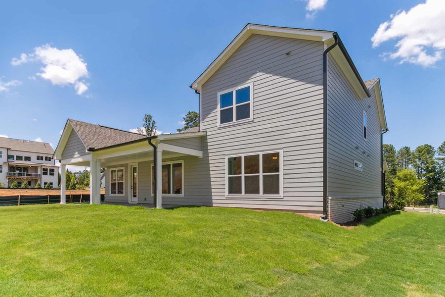 Representative exterior details of a home built from the The Buckhorn by David Weekley Homes in Havencroft, Woodstock (Image 4).