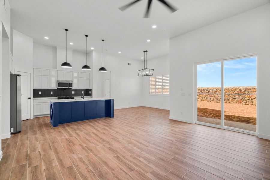Spacious, unfurnished interior of a new home in Emerald Estates, El Paso (Image 26). Spacious, unfurnished interior of a new home in Emerald Estates, El Paso (Image 26).