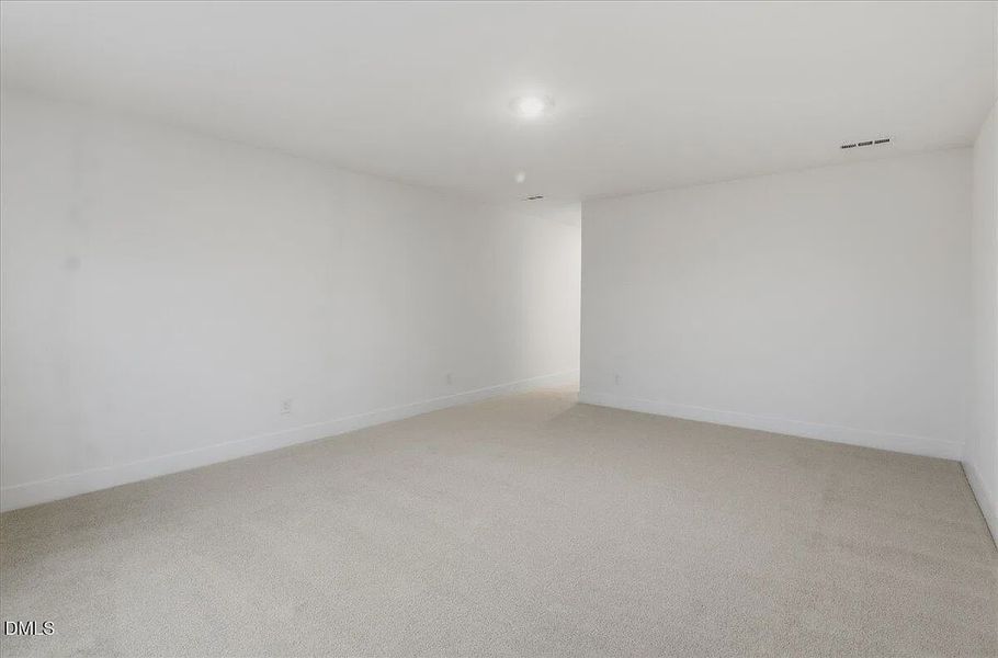 Spacious, unfurnished interior of a new home in Jackson Ridge, Pikeville (Image 21).