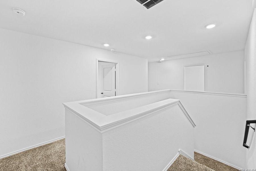 Spacious, unfurnished interior of a new home in Preserve at Medina, Von Ormy (Image 10).