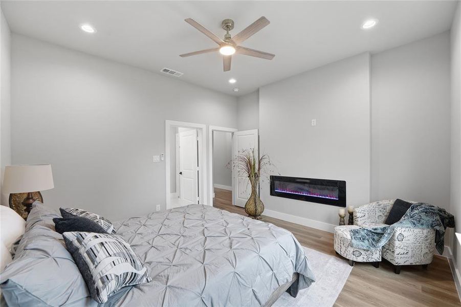 Furnished interior view inside a new home in , Waxahachie (Image 13). Furnished interior view inside a new home in , Waxahachie (Image 13).