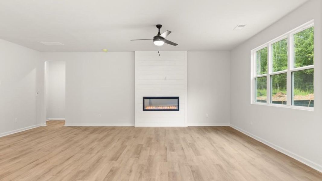 Spacious, unfurnished interior of a new home in , South Fulton (Image 27).