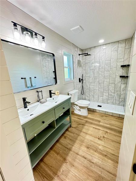 Furnished interior view inside a new home in , Ocala (Image 17).