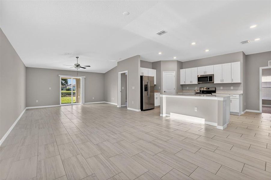 Spacious, unfurnished interior of a new home in , Riverview (Image 16). Spacious, unfurnished interior of a new home in , Riverview (Image 16).