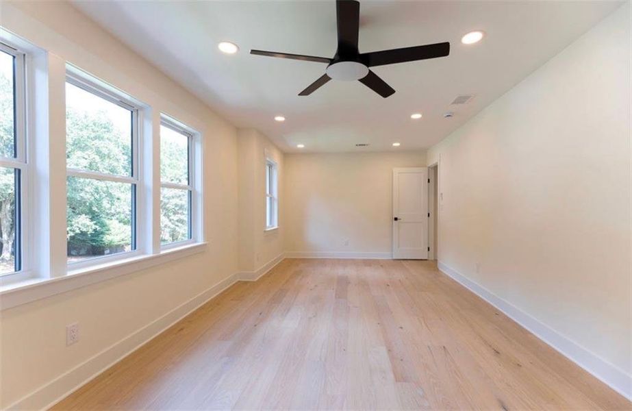 Spacious, unfurnished interior of a new home in , Peachtree Corners (Image 30).
