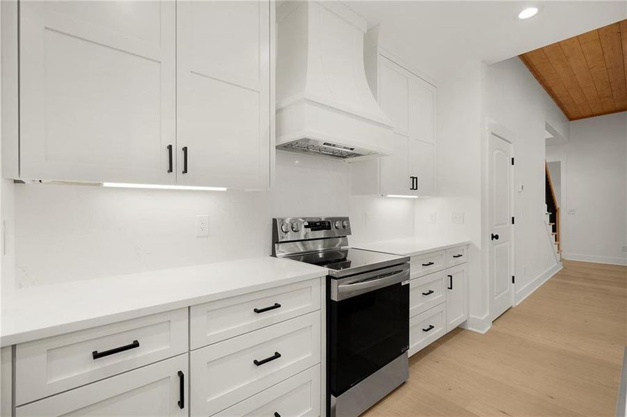 Furnished interior view inside a new home in , Calhoun (Image 11).