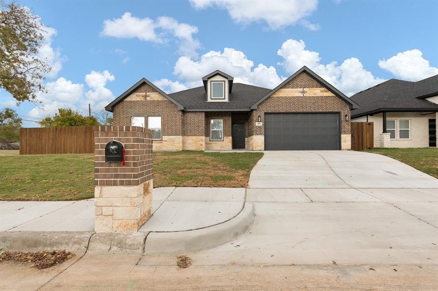 Image 27 of a home in .