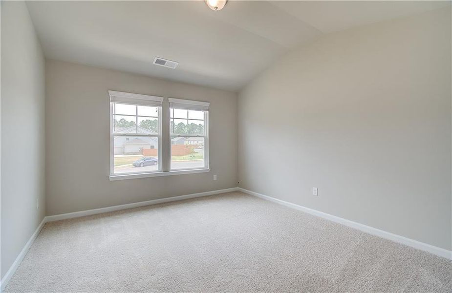 Spacious, unfurnished interior of a new home in Berkeley Lakes, Locust Grove (Image 26).