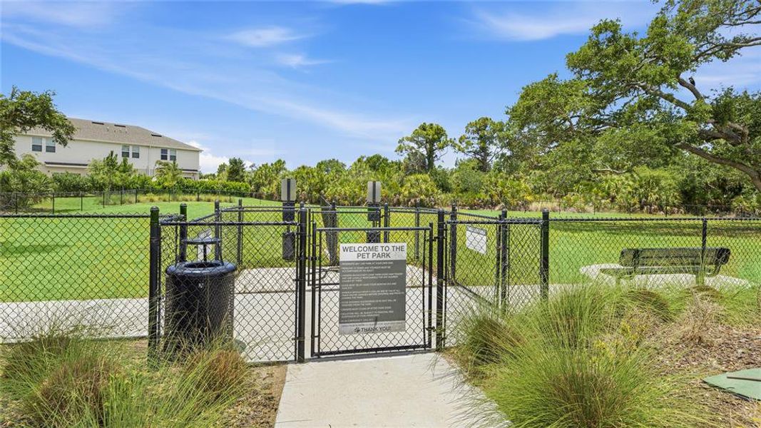Community amenities in , Nokomis (Image 28).