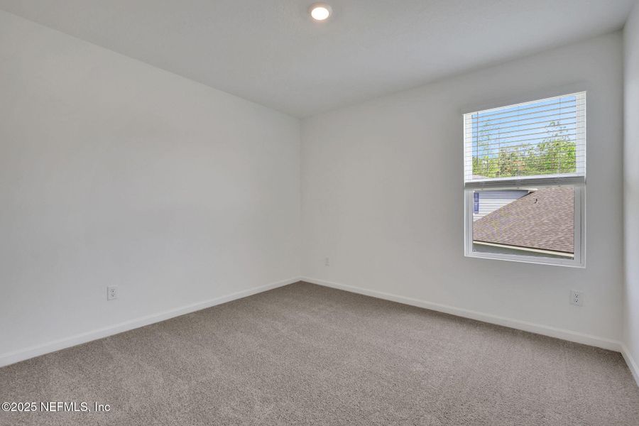 Spacious, unfurnished interior of a new home in Amberly, Green Cove Springs (Image 23).