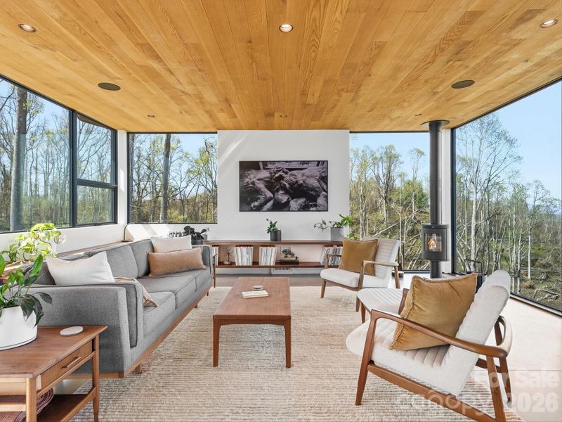 Community amenities in , Asheville (Image 30).