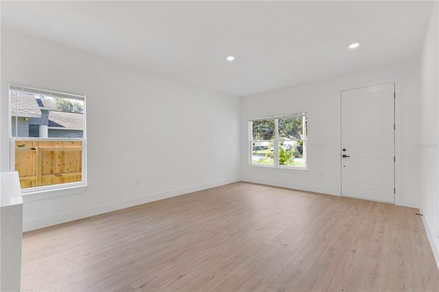 Spacious, unfurnished interior of a new home in , Orlando (Image 23).