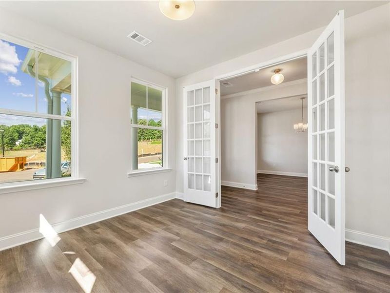 Spacious, unfurnished interior of a new home in Melody Lakeside Estates, Buford (Image 13).