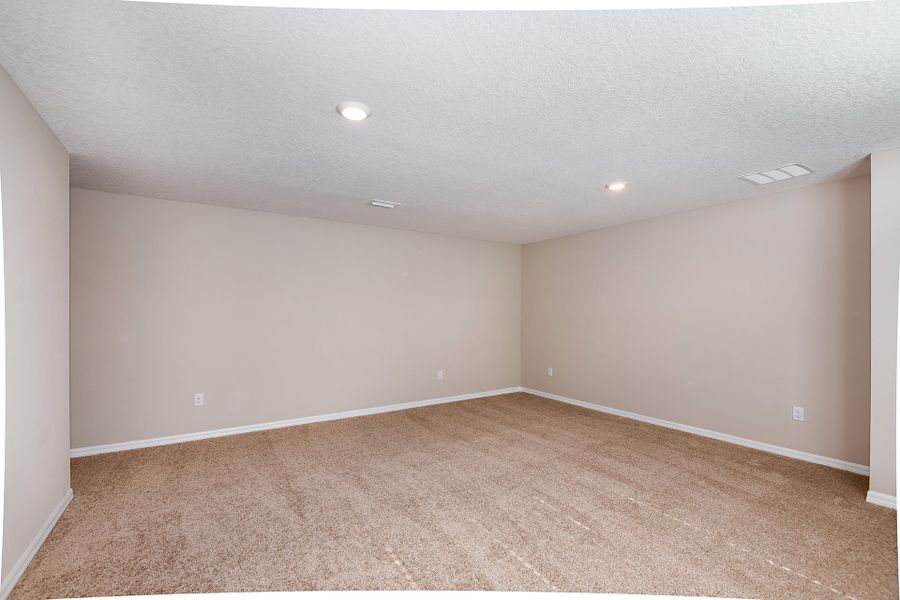 Spacious, unfurnished interior of a new home in Two Rivers, Zephyrhills (Image 18).