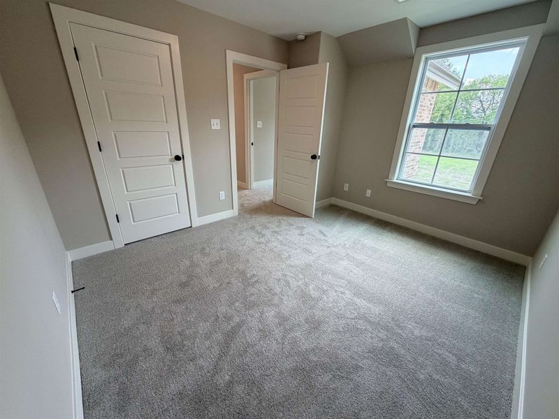 Spacious, unfurnished interior of a new home in Lockwood, Collierville (Image 33).