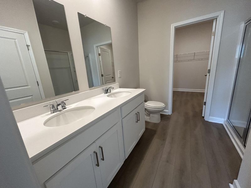 Furnished interior view inside a new home in , Ravenel (Image 6).