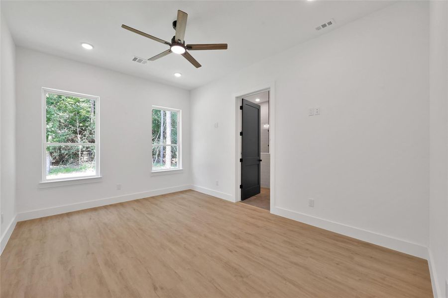 Spacious, unfurnished interior of a new home in , Magnolia (Image 27).