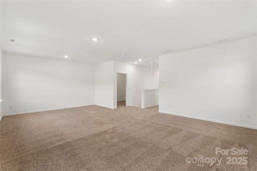 Spacious, unfurnished interior of a new home in , Indian Land (Image 35).
