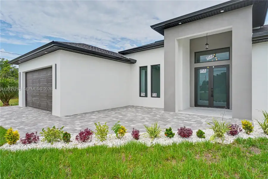 Exterior details and patio area of a home in , Cape Coral (Image 3).
