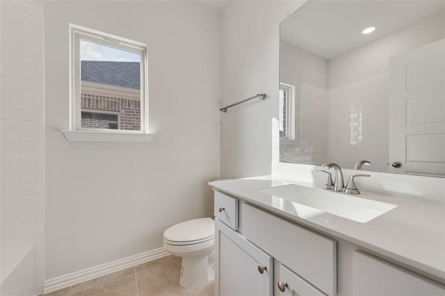 Furnished interior view inside a new home in Walden Pond, Forney (Image 6). Furnished interior view inside a new home in Walden Pond, Forney (Image 6).