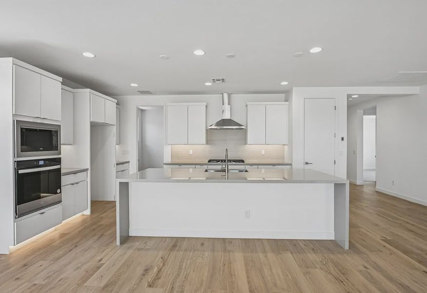 Kitchen - 8 of 15