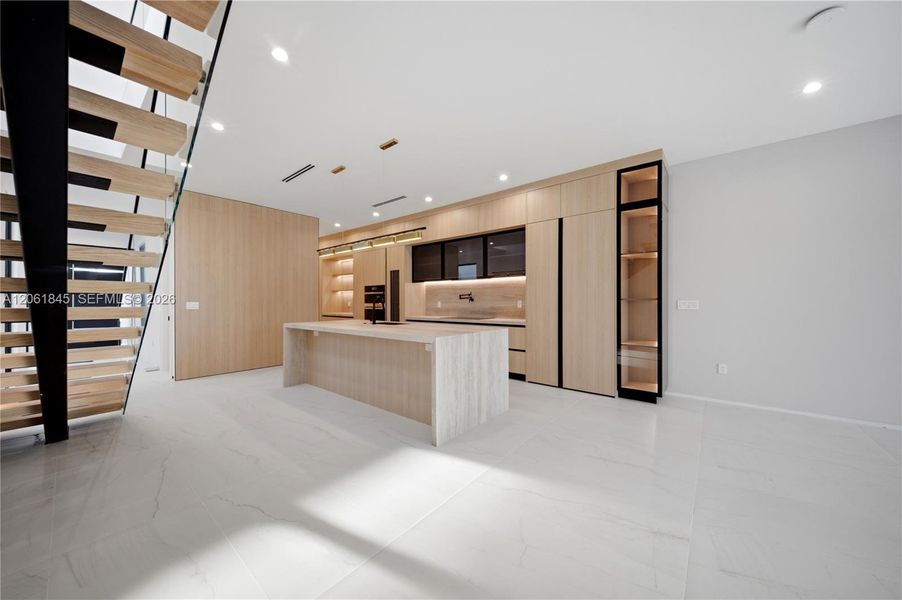 Furnished interior view inside a new home in , Fort Lauderdale (Image 41).