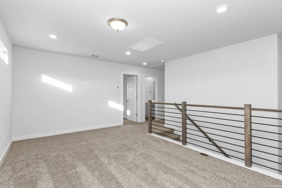 Spacious, unfurnished interior of a new home in , San Antonio (Image 28).
